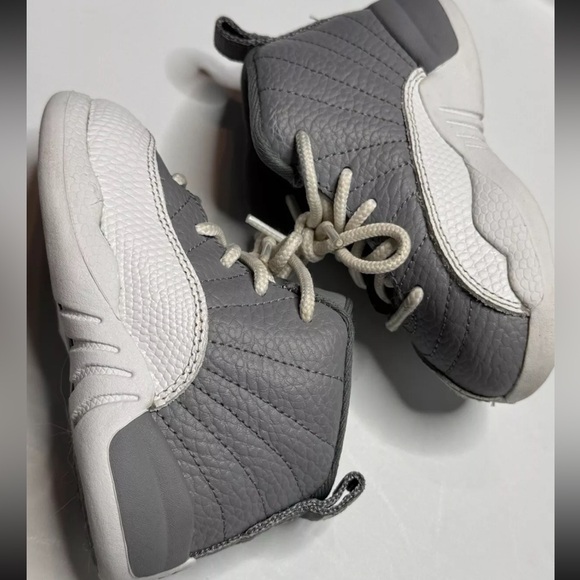 Nike Air Jordan 12 Retro Sneaker Toddler Size 6C Stealth White Leather Lace Up - Picture 2 of 11